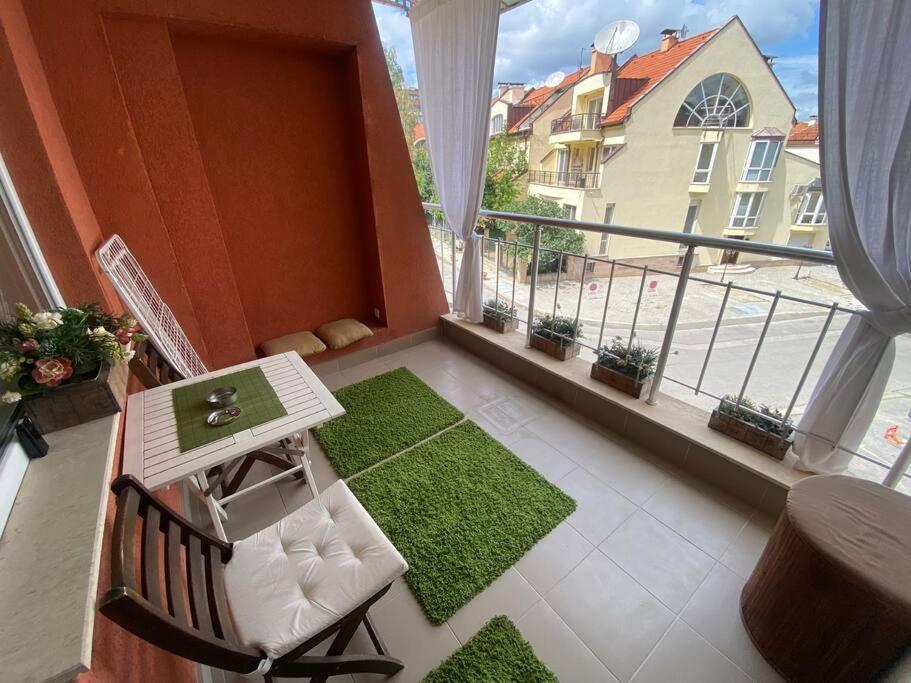 Lovely 1-Bedroom Apartament With Free Parking Sofia Esterno foto