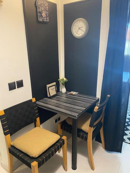Lovely 1-Bedroom Apartament With Free Parking Sofia Esterno foto